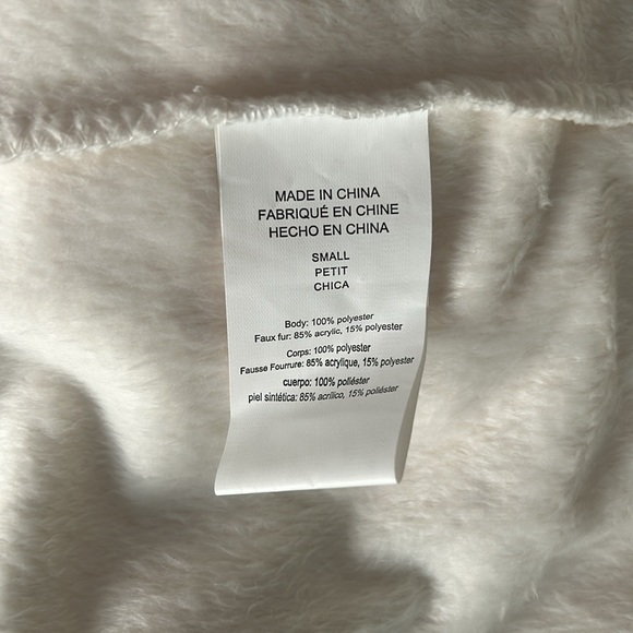 NWOT Pottery Barn Faux Fur Hooded Bath Robe - Ivory Alpaca - Picture 15 of 16